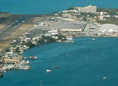 Juliana-Airport-01.jpg